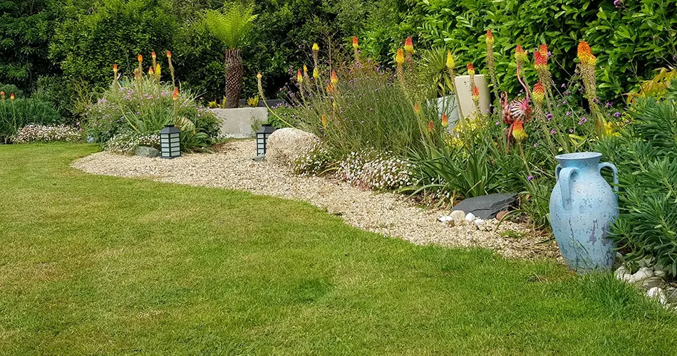 Villa Gardens Landscaping and Desig